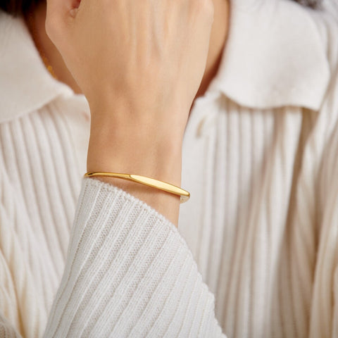 Signet Bangle